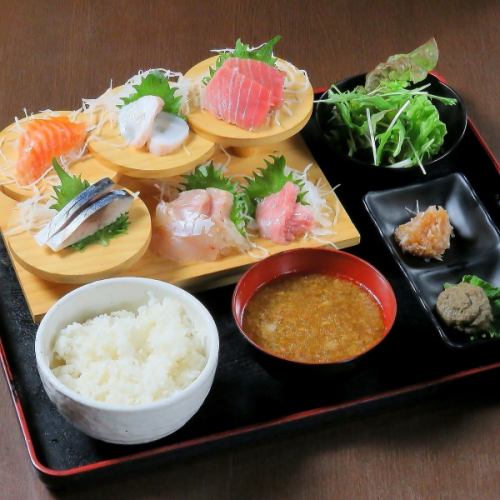 Specialty! Sashimi tiered meal