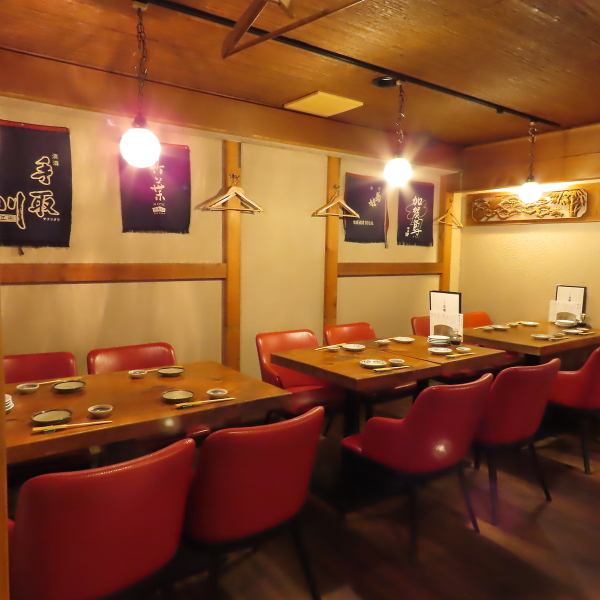 古民家を改装した趣ある和の空間。お刺身やのどぐろなどの海鮮料理や石川の地酒も存分にお愉しみください。