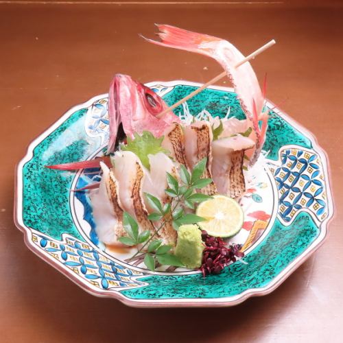 烤黑喉海鲈鱼刺身