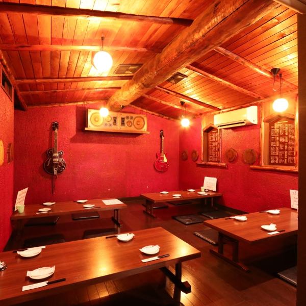 The tatami room can hold banquets for up to 25 people.Please relax in a large tatami room.Charter is 45 people ~ ★
