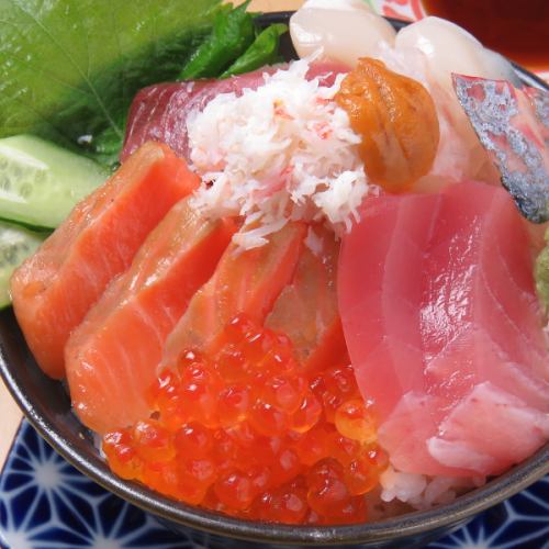 使用直接从北海道寄来的鲜鱼准备美食♪
