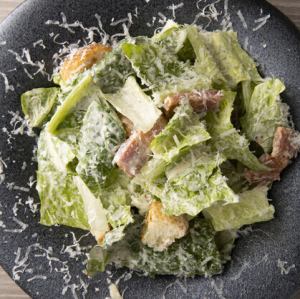 ロメインレタスのシーザーサラダ
