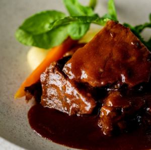 소 볼살 레드 와인 조림