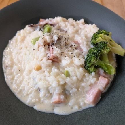 [Lunch Course] Cheese risotto + drink + smooth pudding or coffee jelly ⇒ 1,450 yen (tax included)