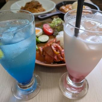 【女子会コース】パスタ2種類、リゾット、フレンチトースト、デザートなど全6品⇒2700円(税込)