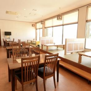 貸切で気兼ねなく楽しめる贅沢空間！ステーキやパスタなど多彩な食べ放題メニューで、特別なひとときを演出します。仲間だけの貸切空間で、豪華食べ放題を満喫。料理も会話も心ゆくまで楽しめる、記念日や宴会にぴったりのコースです。10名～ご予約可能です。