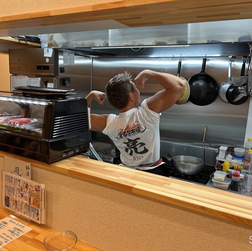 マッスル系の店主と美味しいお料理が貴方をお待ちしております♪