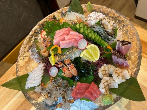 신선한 생선을 사용한 생선회 모듬☆