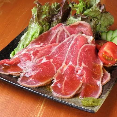 直接从北海道一家著名餐厅发货！极其新鲜的“羊肉鞑靼”