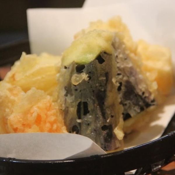 【地鶏はジューシー！天ぷらサクサク♪】人気料理の地鶏焼き・天ぷら600円(税込)～