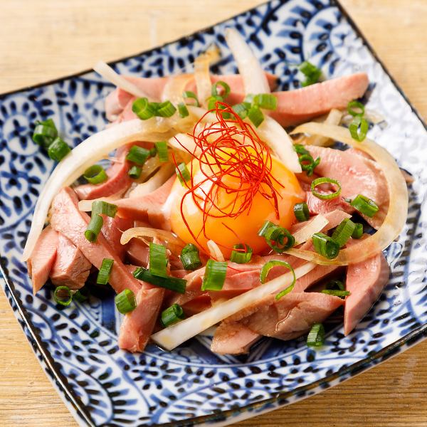 もつ焼き屋ならではの逸品から、居酒屋定番メニューまでご用意!