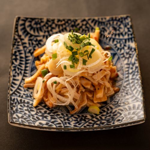 Pork sashimi with special green onion sauce