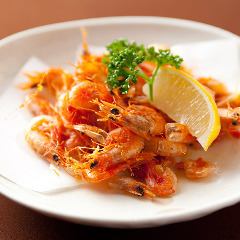 Deep-fried shrimp and garlic / Fried scallops / Deep-fried mino