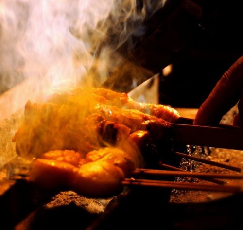 夜の炭火焼き鳥