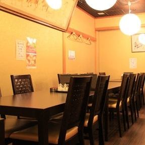 Seats inside the shop are perfect spaces for banquets up to 15 to 20 people.