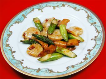 Stir-fried scallops and green asparagus with oyster sauce