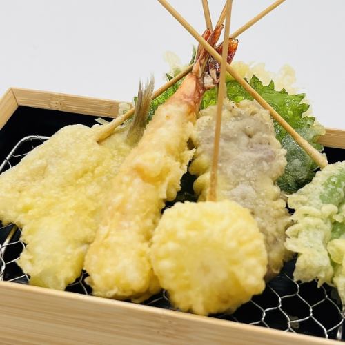 【ボリューム満点】串天盛り合わせ◎