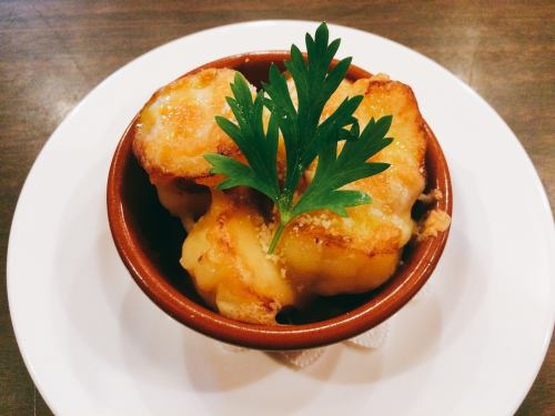 [Small drink dinner] Cheese-grilled potatoes