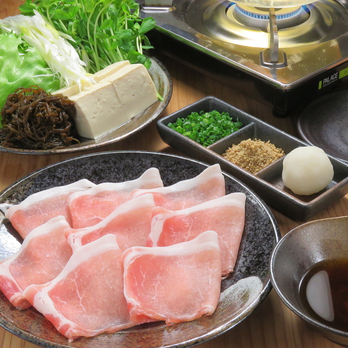 【平塚駅から徒歩5分】しゃぶしゃぶやすき焼き、一品料理を提供している人気店