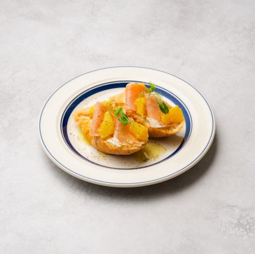 生ハムとフルーツのブルスケッタ（1個）