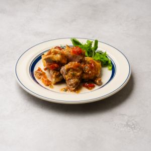 チキンステーキ　トマトオニオンソース