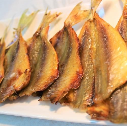 干しアジ焼き