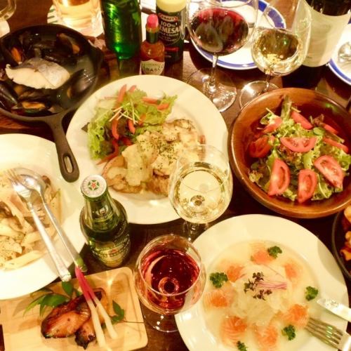 Enjoy a wide variety of dishes that go well with sake.