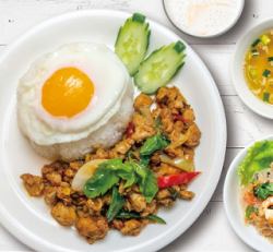 選べるタイ屋台飯セット (ヤムウンセン、スープ、タピオカ付)