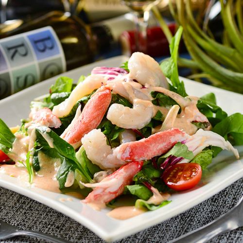 鉄神サラダ（ズワイガニ・魚介）