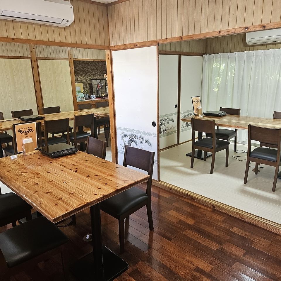 広いお座敷でお子様連れも安心◎子供椅子もご用意あります。