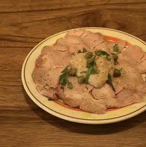 로스트 포크 톤나트 소스