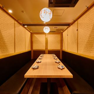 記念日やデートなどでお使い頂けるカップルシート雰囲気を大事にしたお部屋で幅広い年代層に支持を受けており、様々なシーンで活躍しております♪ランチ、カフェ、ディナーと時と共に変わりゆく奥羽本荘の姿をお楽しみ下さい♪(赤羽/個室/牛タン/焼き鳥/肉寿司/食べ放題/飲み放題/デート/20時以降/記念日/接待/宴会)