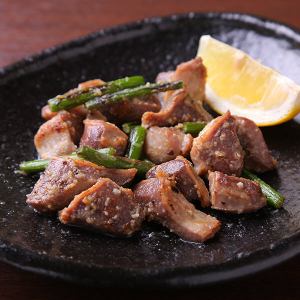 砂ズリとニンニクの芽炒め