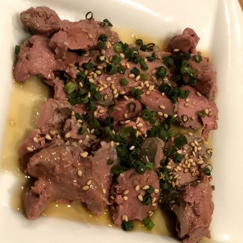 低温調理の鶏レバーのカルパッチョ