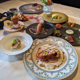 午餐套餐包含少量龍蝦和松阪牛肉