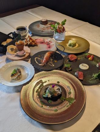 鮑と松阪牛ちょっとずつコース　全約8皿　9900円(税込)
