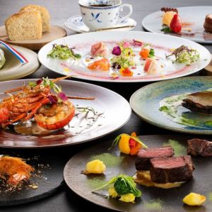 【套餐】包含鮑魚、龍蝦和松阪牛肉的豪華套餐，共約7道菜。