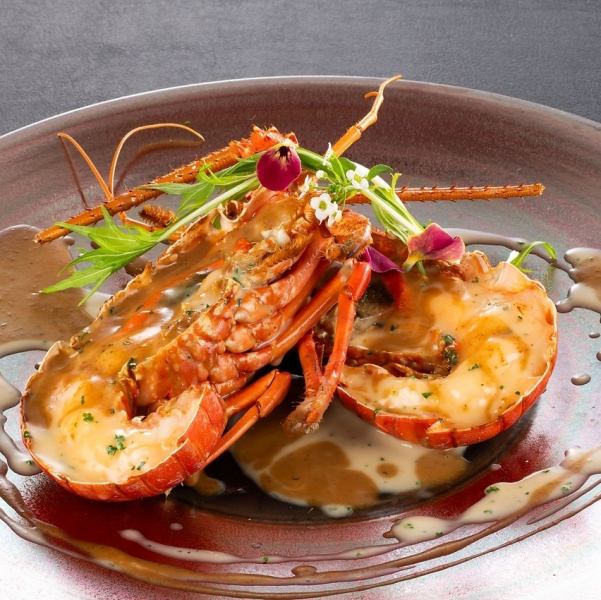 ＼ルサンク自慢の／伊勢エビのソテー