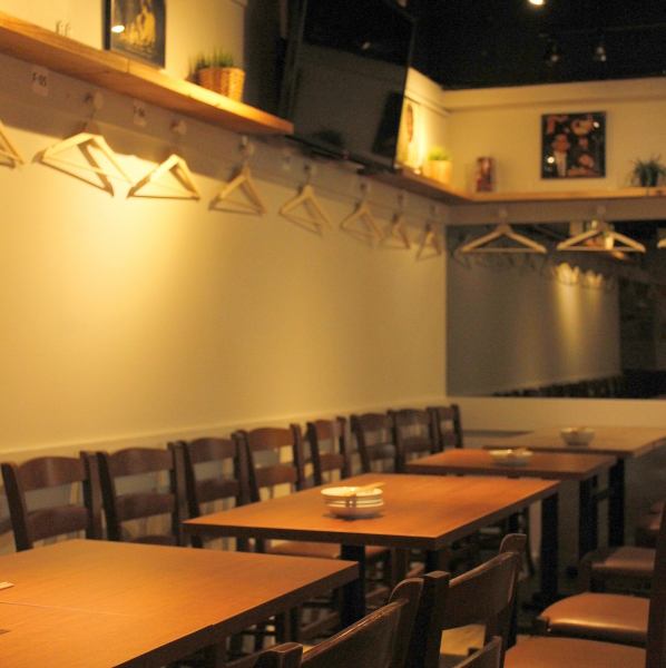 【結婚式2次会・3次会・打ち上げパーティーも♪】中央席は宴会・パーティー用に！40名様までご利用できるパーティースペースもございます☆映像・音響施設もご用意しております！お気軽に店舗までご相談下さい。