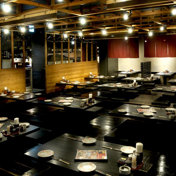 A horigotatsu banquet room that can accommodate up to 64 people! We are waiting for your reservation!