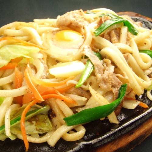 【名物】鉄板焼きうどん