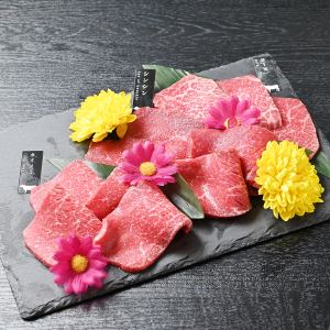 Assortment of 2 types of lean black wagyu beef