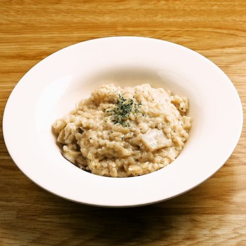 キノコ味わう ポルチーニクリームリゾット
