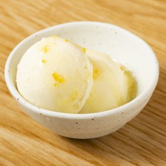 バニラアイス ゆず蜜ソース