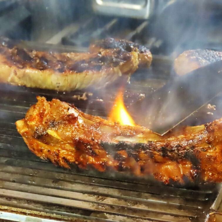 15時OPEN。早い時間からの昼飲みにもお使いいただけます◎