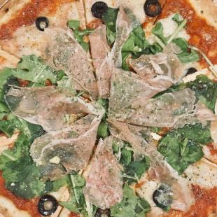 生ハムとルッコラのpizza