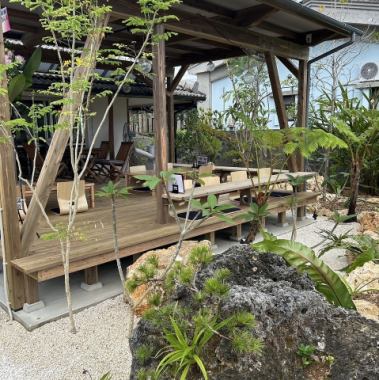 ≪観光地巡りの締めくくりに♪≫居酒屋使いとして定番の沖縄料理をはじめ、アグー豚のしゃぶしゃぶやお寿司など宴会利用にも最適♪