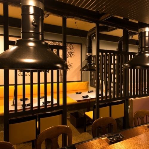 <p>4名様席はご家族様でのお食事使いに最適！！友人同士、少人数宴会などシーンに合わせてお使い下さい！</p>