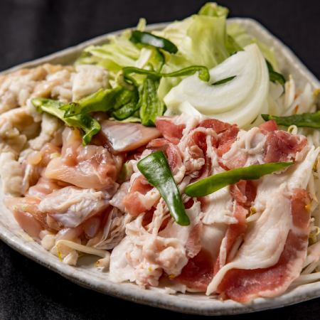 1階はアットホームにワイワイと♪2階は貸切で宴会も楽しめちゃう鉄板焼き屋さん♪