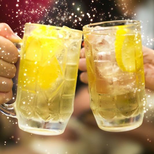2000円(税込)から楽しめる飲み放題コースとダーツで盛り上がろう！